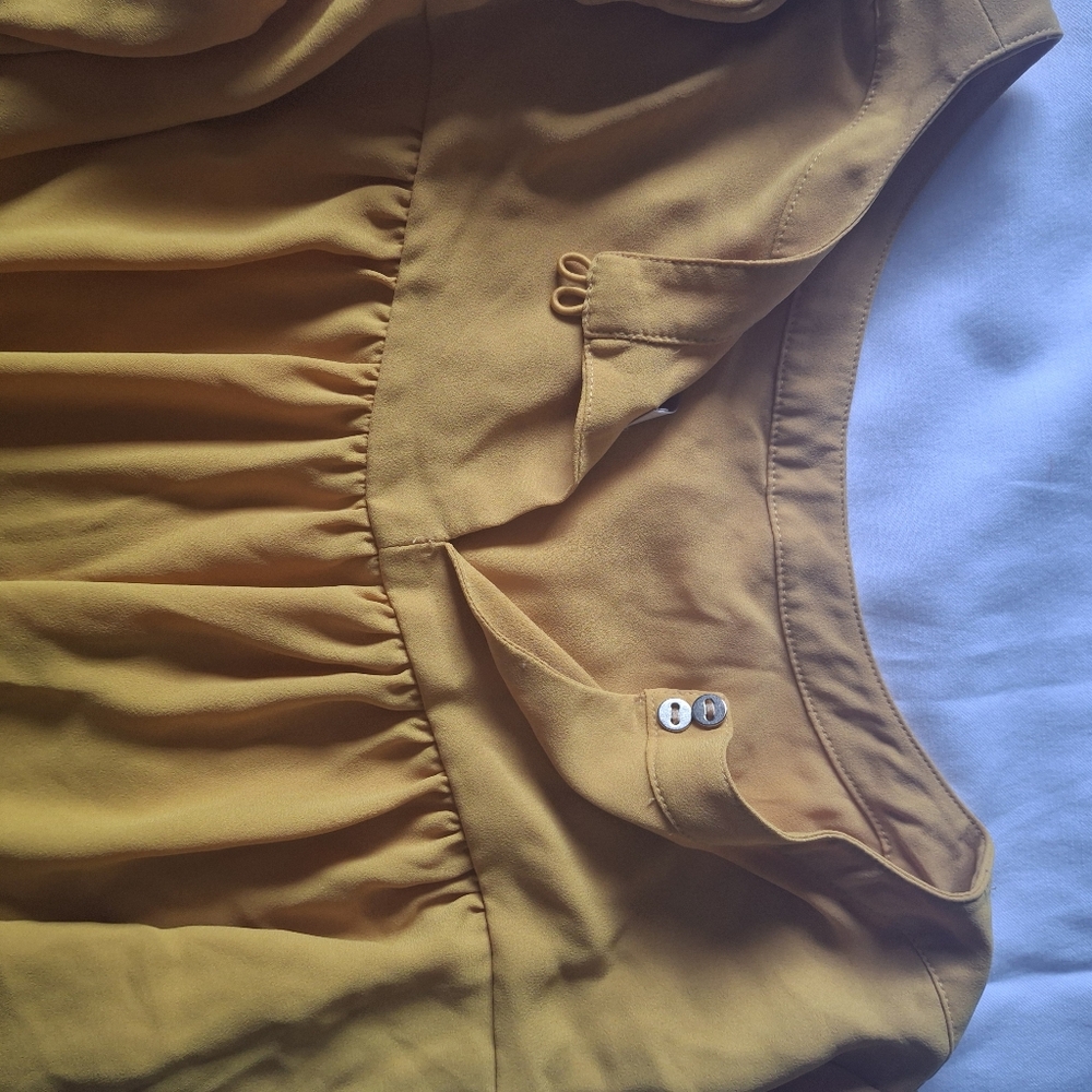 LOFT Women's Yellow Blouse - Picture 7 of 9